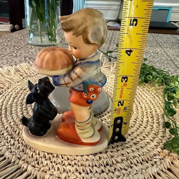 M.I. Hummel Goebel Figurine Begging His Share Vintage Figurine  TMK-6 - Picture 8 of 9